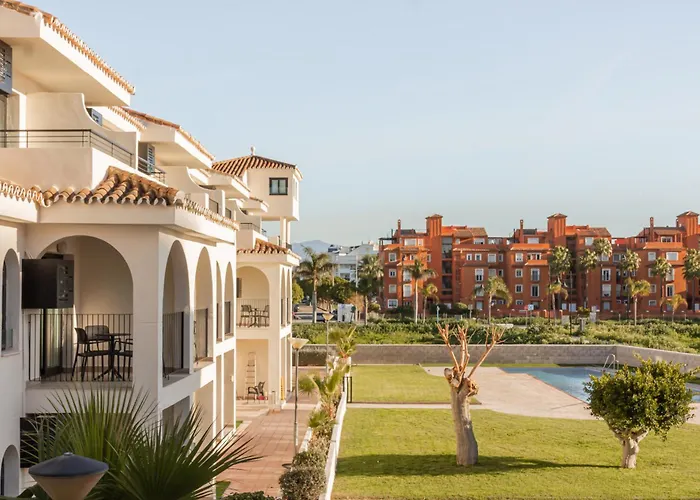 Hotel Puente Real