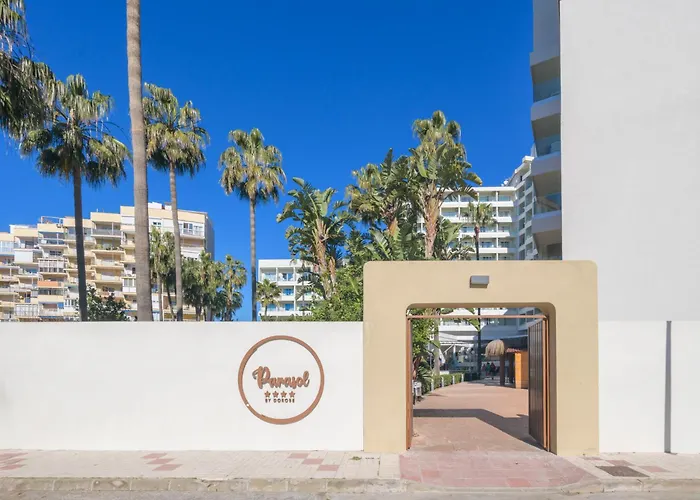 Hotel Parasol By Dorobe